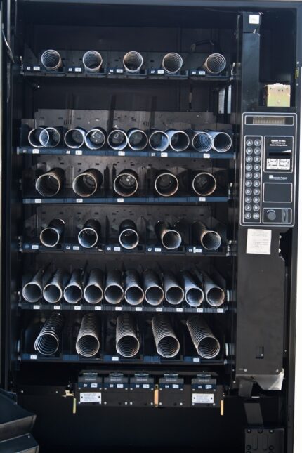 Automatic Product Snackshop 113 Snack Vending (Refurbished)